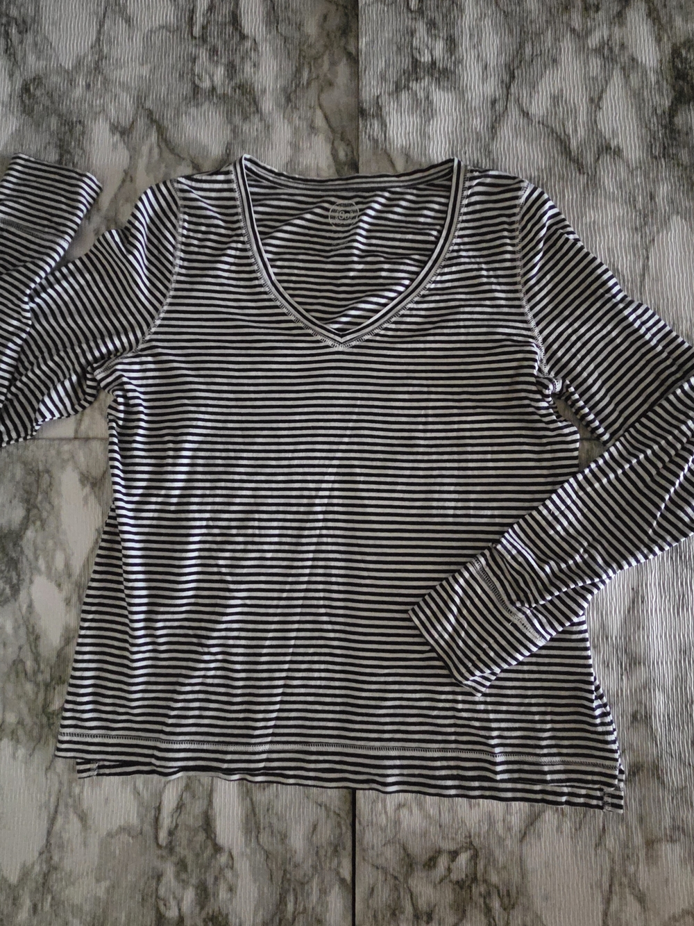Striped V-Neck Long Sleeve Top - Black & White Size XL